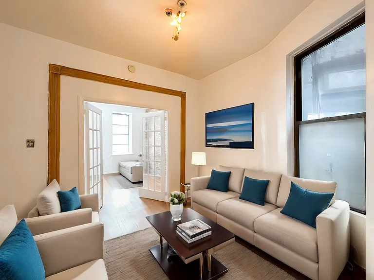 1726 Amsterdam Ave #2D — Photo 2