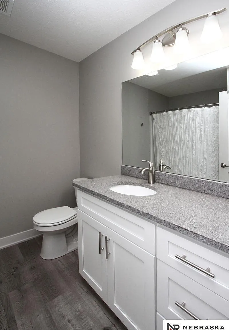 3 bed, 2.5 bath, 1750 sqft, $2,000 — Photo 4