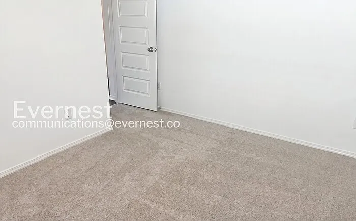 6680 Hollywood Ave — Photo 21