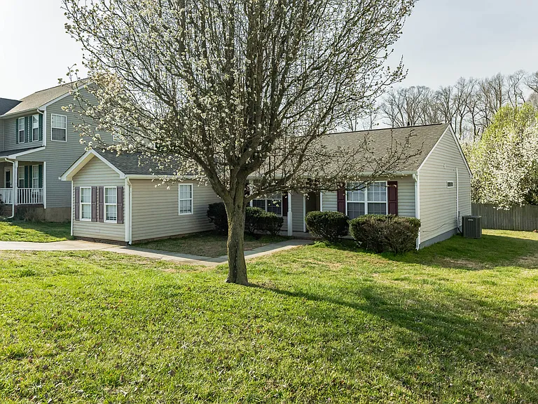 134 Chere Helen Dr — Photo 1