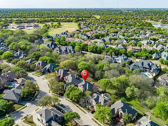 3rd image of 414 Treeline Dr
