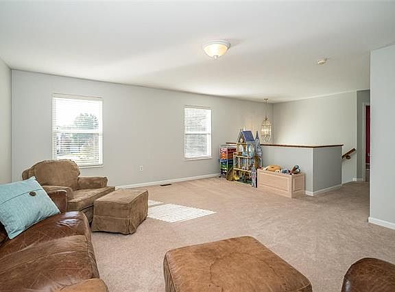 5th image of 120 Birchwood Trail Dr