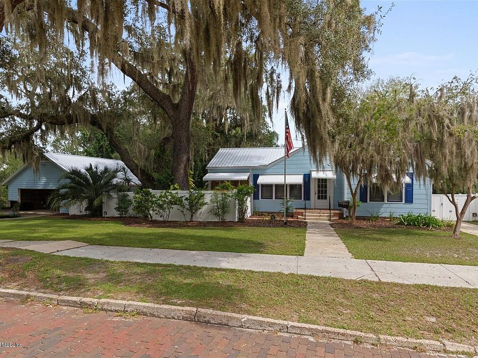 1st image of 707 S 15th St