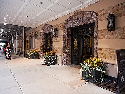2nd image of 21 W 86th St APT 15A