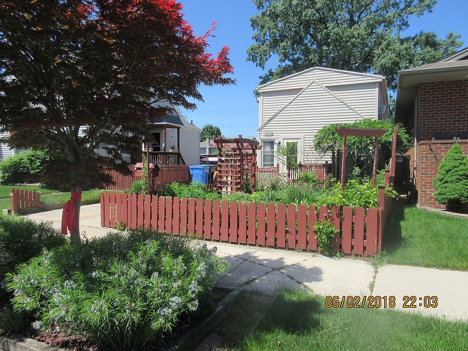 1st image of 10604 S Sawyer Ave
