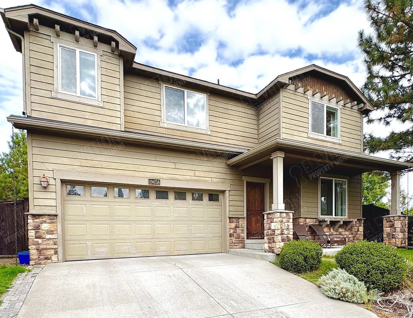 Updated 4 BR home with office in SW Bend — Photo 2