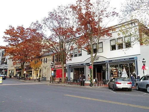 Lehigh Plaza — Photo 12