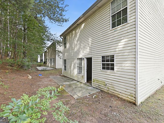 3rd image of 7117 Ravenwood Ln