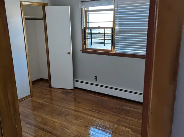 217 Seaview Avenue image 9 of 14