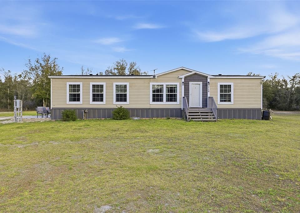 1st image of 710 SW Scout Gln