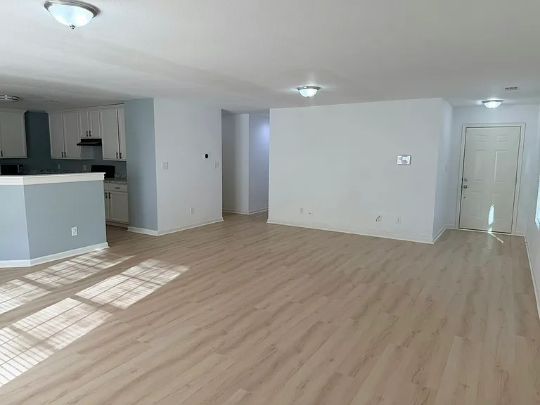 2500 First Hill Cir SW — Photo 3
