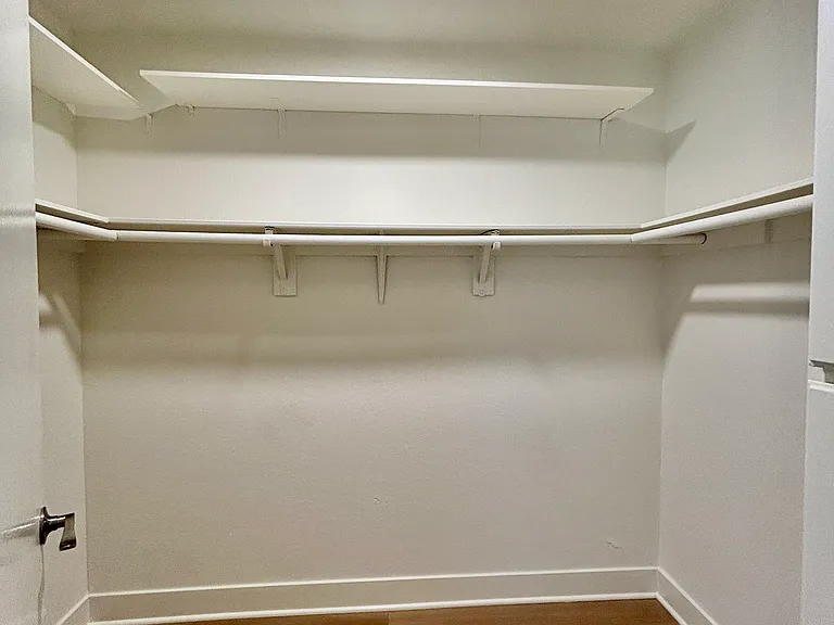 4319 Whitsett Ave #4 — Photo 9