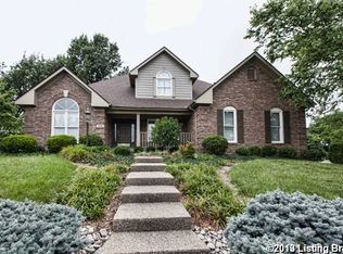 7011 Wooded Meadow Rd, Louisville, KY 40241
