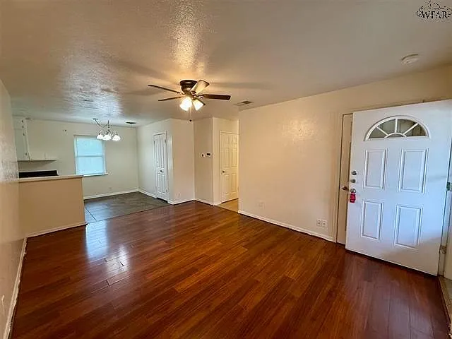 5403 Dewey St — Photo 3