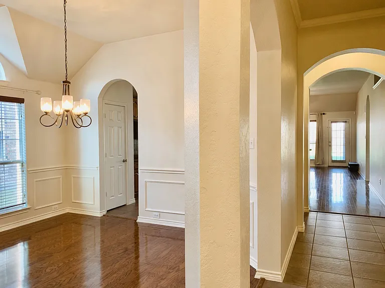 11724 Wild Pear Ln — Photo 5