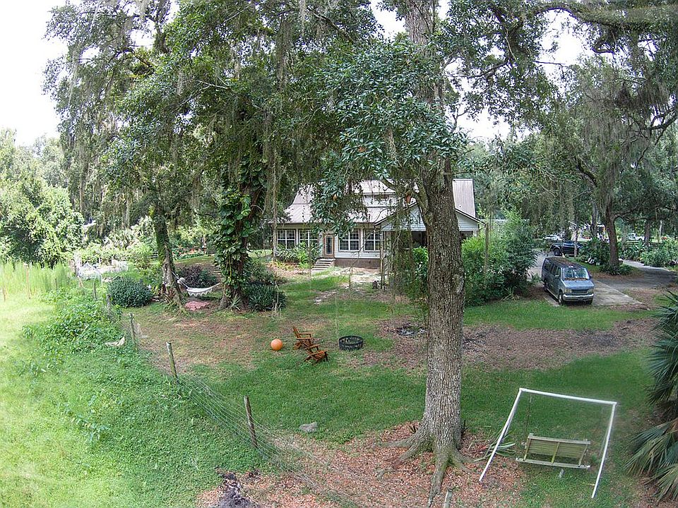 2nd image of 28921 Hubbard St