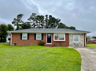 34 Berkshire Dr, Jacksonville, NC 28546