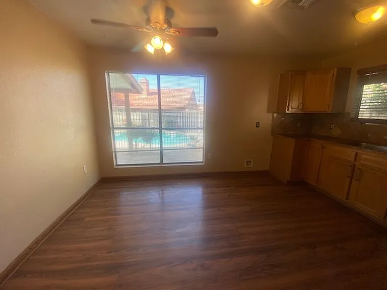 1249 E Laurel Ave — Photo 20
