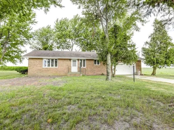 2899 County Road 1100 E, Dewey, IL 61840