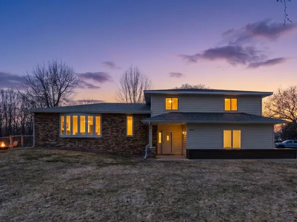 2063 Parkway Dr, North Saint Paul, MN 55109