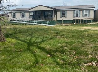 10550 State Line Rd, Summers, AR 72769