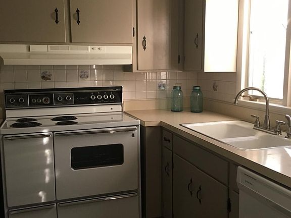 Kitchen sink/window to backyard