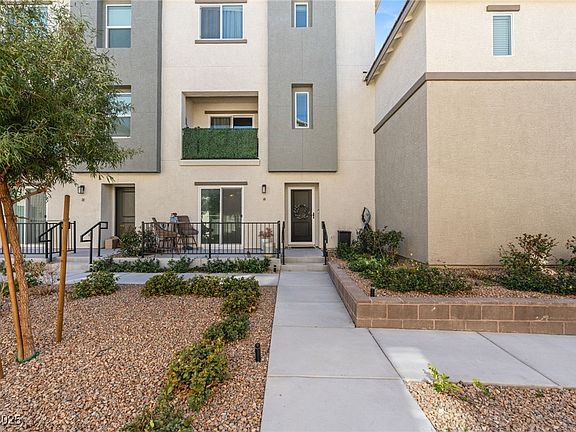 2nd image of 2844 Copper Wind Ln #4
