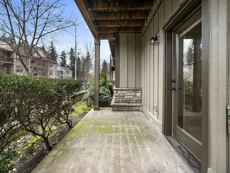 7907 NE Rockne Way — Photo 24