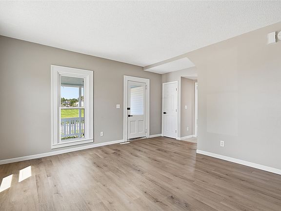 3rd image of 1405 5th Ave