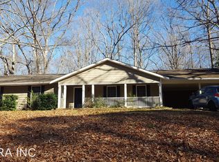4998 Fitts Dr NE, Roswell, GA 30075