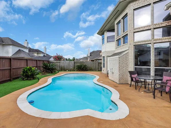 611 River Delta Ln, Richmond, TX 77469