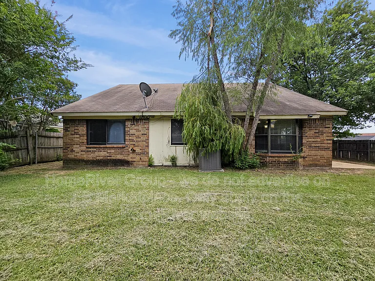 2201 Homecraft Ln — Photo 17