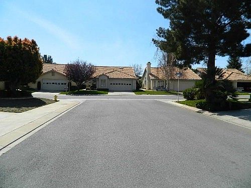 5th image of 732 S Shinecock Dr