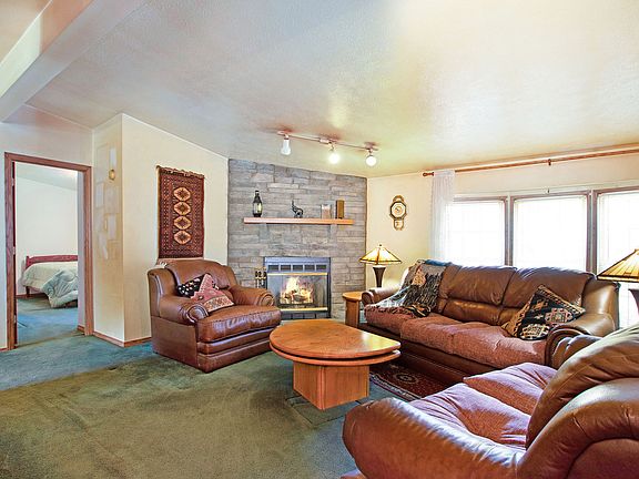 3rd image of 15976 Taylor St