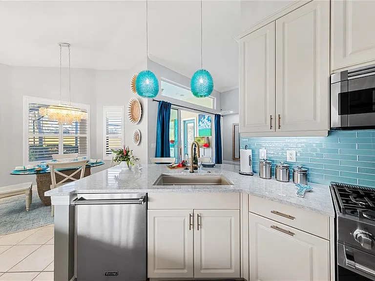 7236 Orchid Island Pl — Photo 15