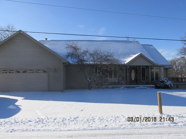 1st image of 27080 Waters Edge Dr