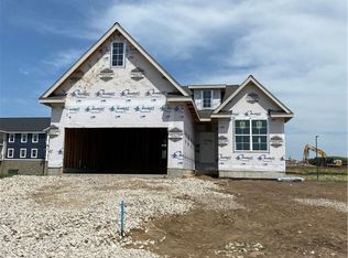 372 S 91st St, West Des Moines, IA 50265