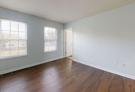4th image of 12299 Eastern Ave