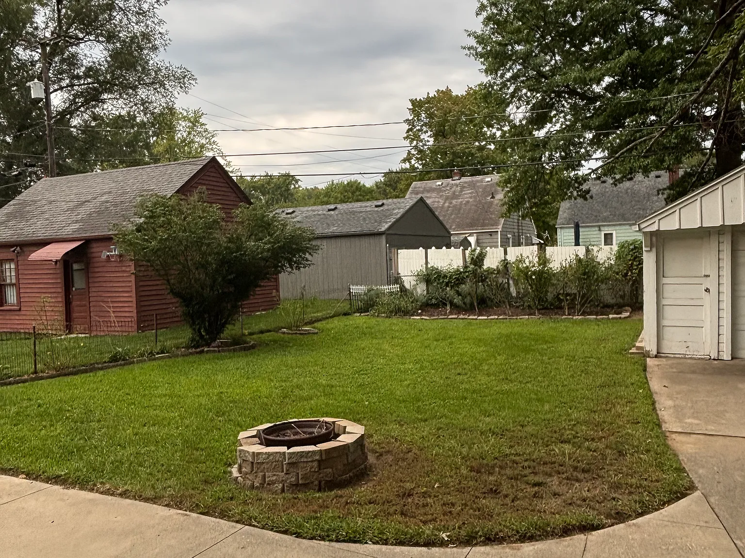 3 bed, 1152 sqft, $1,400 — Photo 4