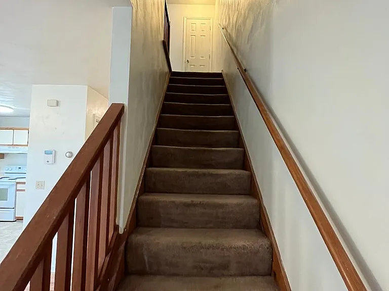 888 Patrick Henry Dr — Photo 14