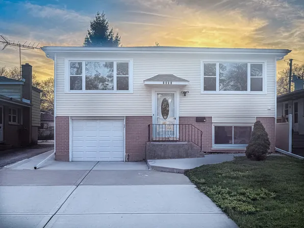 1338 S Dunton Ave, Arlington Heights, IL 60005