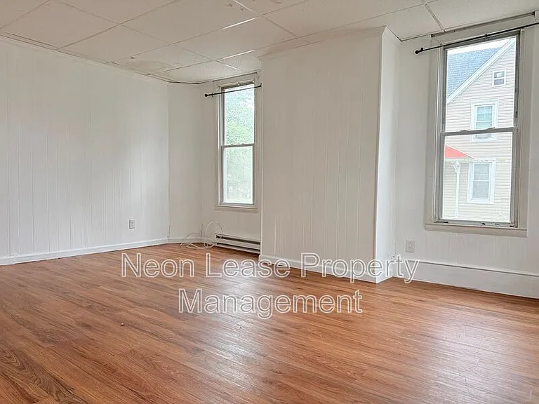 200 SE 2nd St #200 — Photo 3