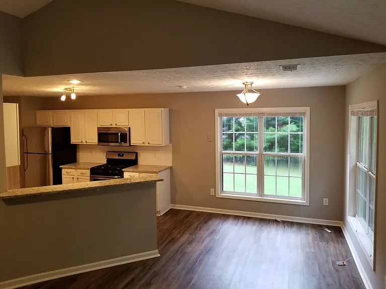 2720 Dacula Cove Cir — Photo 7