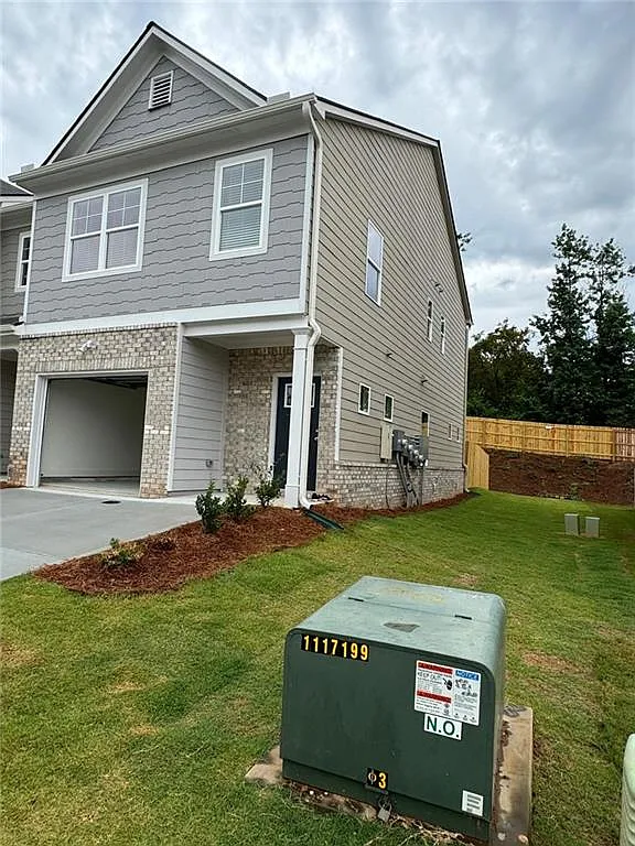 3 bed, 2.5 bath, 1539 sqft, $2,100 — Photo 2