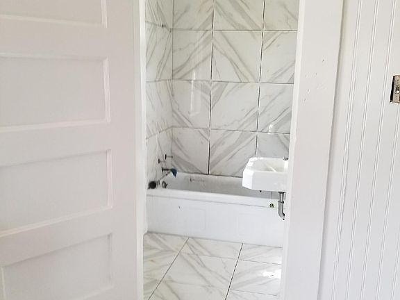 5th image of 333 Hammond Ave APT 3