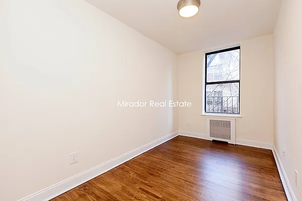 Rented by Mirador Real Estate | media 22