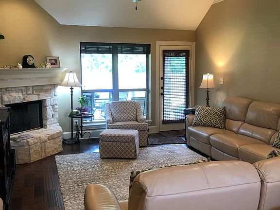 4th image of 11219 Water Oak Dr