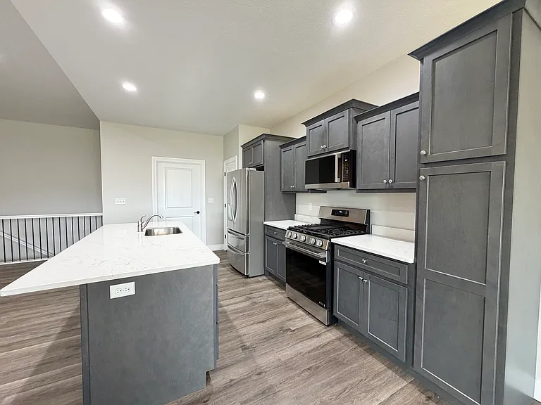 4101 Westgate Dr — Photo 7
