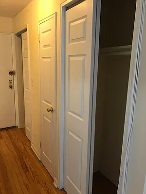 Rented by Salon Realty Corp | media 4