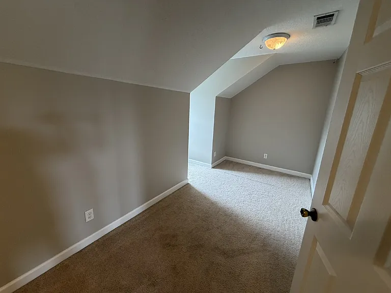 607 Atkinson Dr — Photo 13